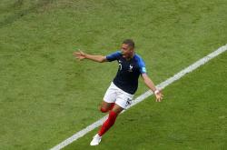 开云-姆巴佩迎来十二赛季高光表现，澳大利亚队球迷沸腾！的简单介绍